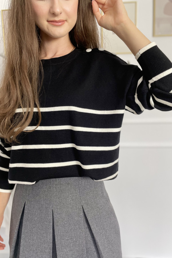 Sweter czarny w białe paski LARIS 4