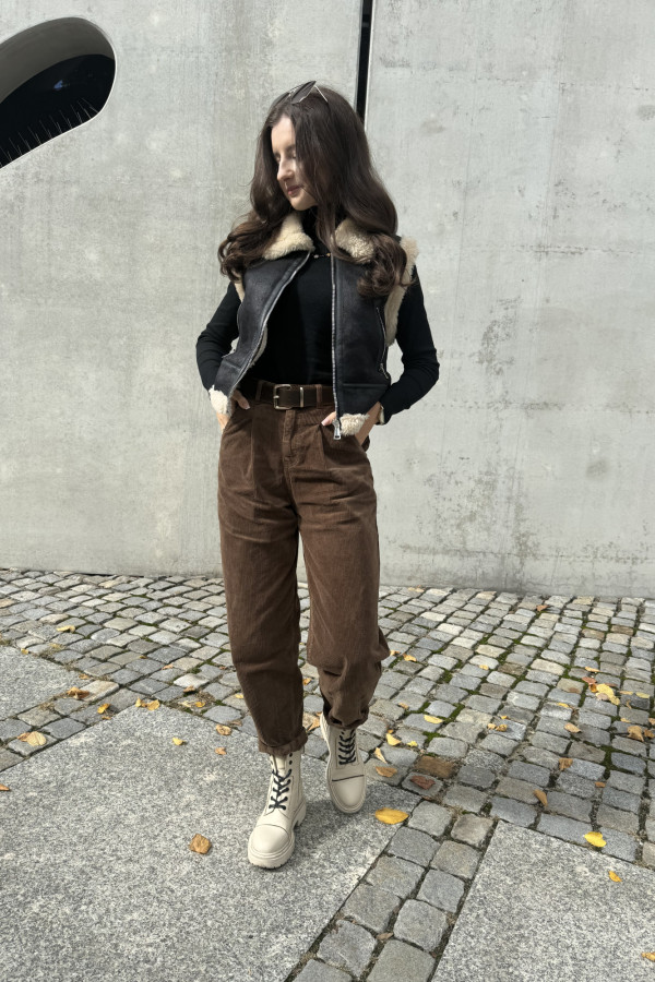 Spodnie sztruksy mom fit FAV