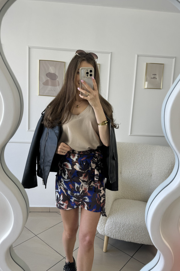 Spódnica mini o kopertowym kroju w kwiaty MILUNA 2