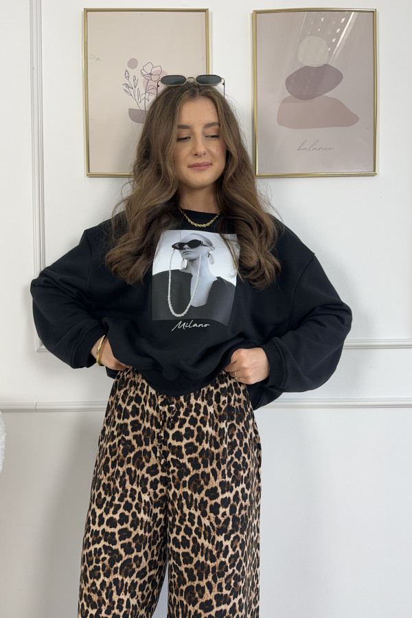 Bluza oversize czarna z nadrukiem BLANCA