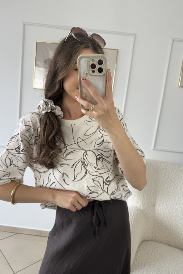 T-shirt z poduszkami na ramionach i gumką CHLOE 5