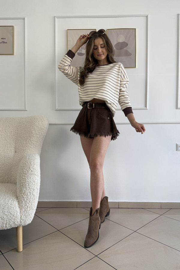 Bluza o kroju oversize cienkie paski na budyniowym tle FERRA 2