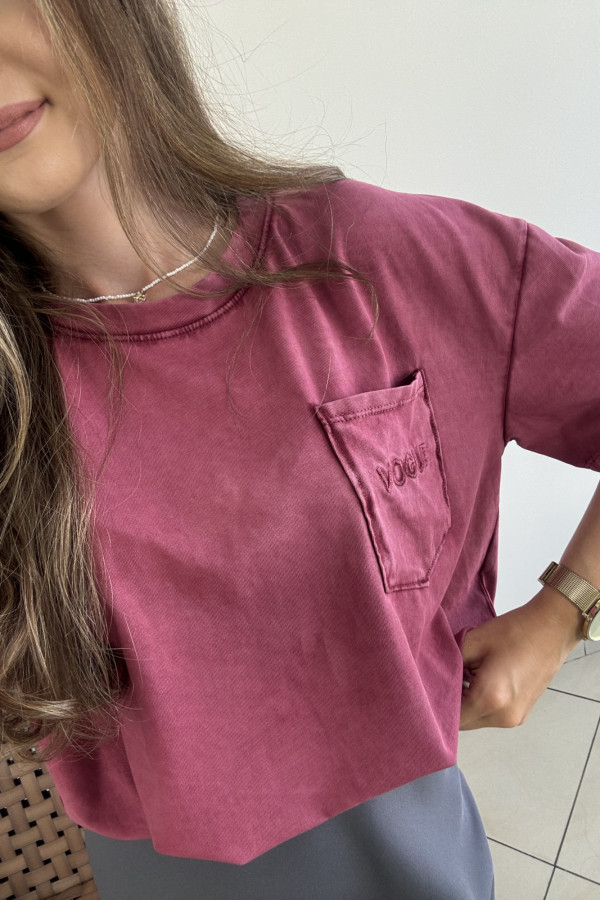 T-shirt z efektem spranego materiału jagodowy VOGUE