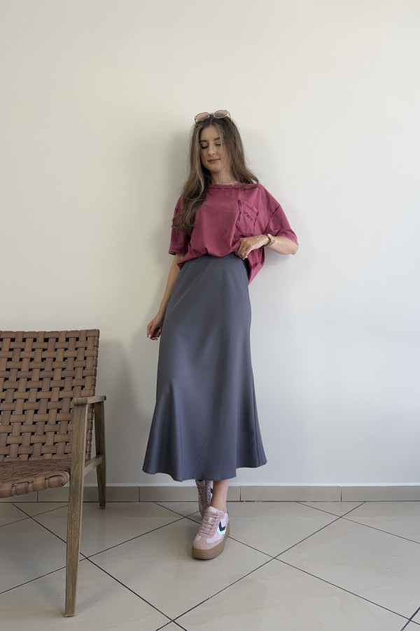 T-shirt z efektem spranego materiału jagodowy VOGUE 3