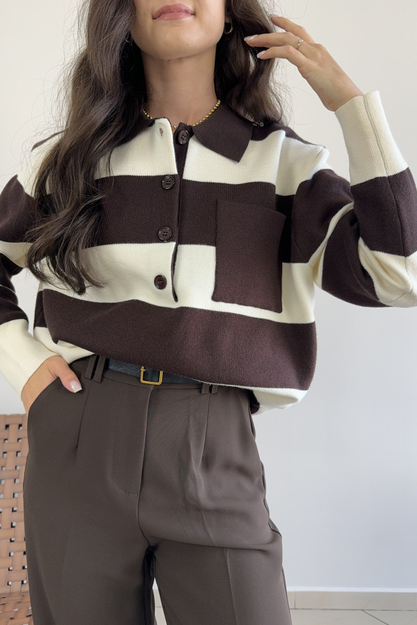 Sweter w czekoladowo-śmietankowe paski z kieszonką COZY 1