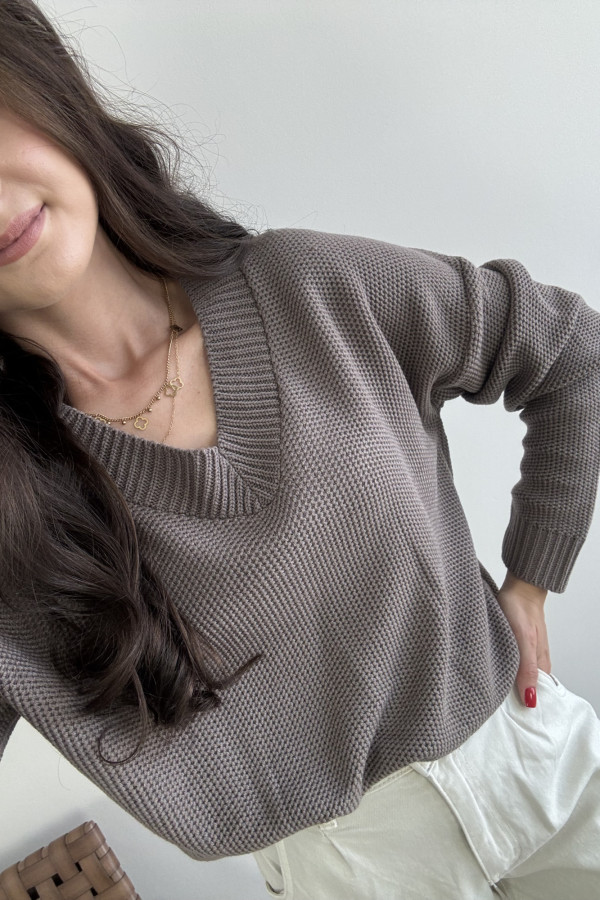 Sweter oversize z dekoltem w serek fango RICE 1