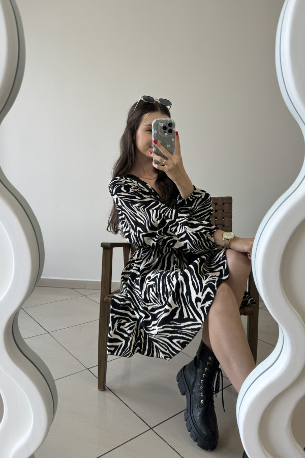 Sukienka o luźnym kroju z gumką w talii zebra MISSISIPI 3