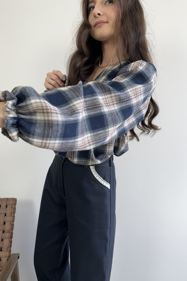 Bluzka w kratę z koronką granatowa MILAGRO 2
