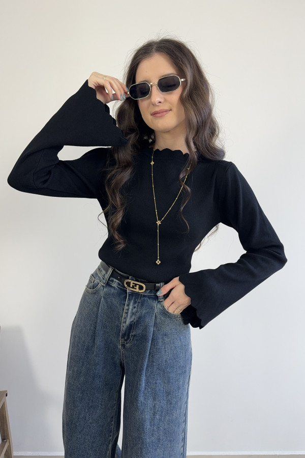Bluzka z rękawami typu dzwonek czarna AMELIE 1