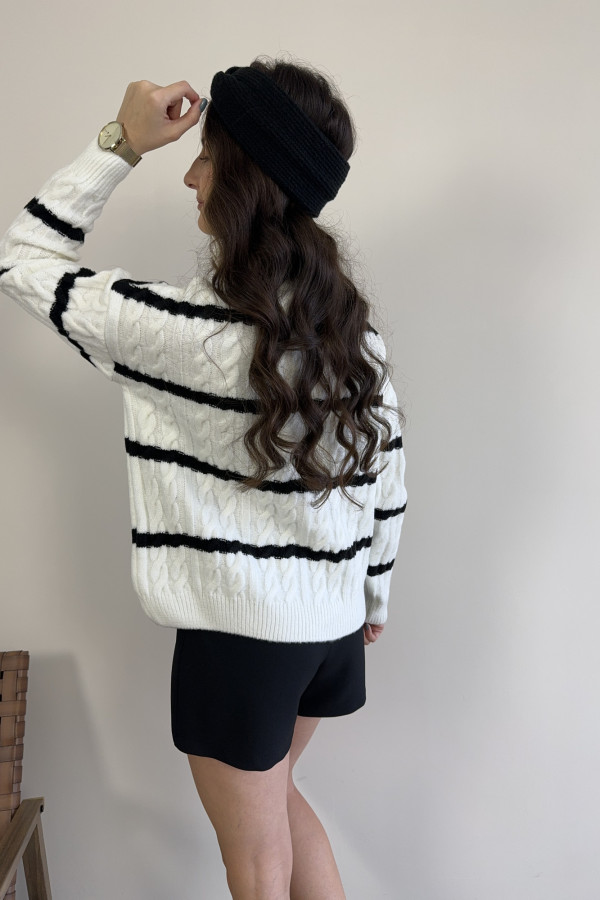 Golf/sweter śmietankowy w czarne paski 50% wełna IVY 1